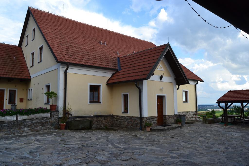 Ubytovani Na Hajence Bystrice nad Pernstejnem Luaran gambar