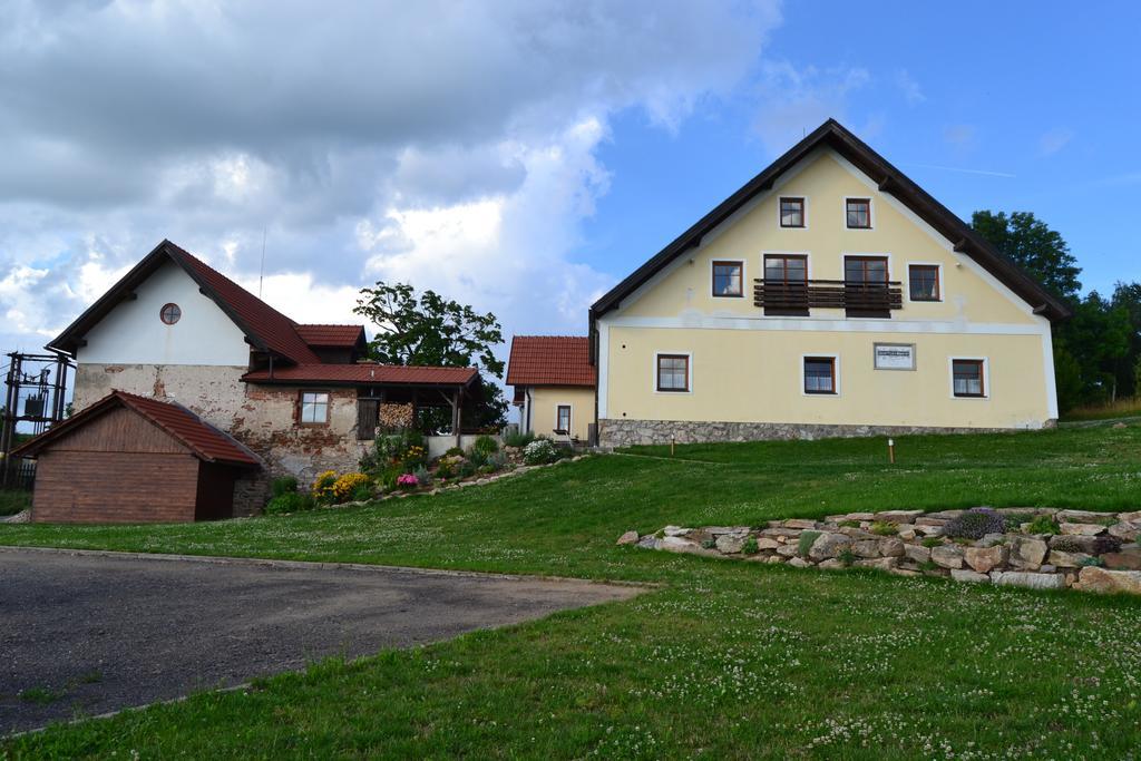Ubytovani Na Hajence Bystrice nad Pernstejnem Luaran gambar