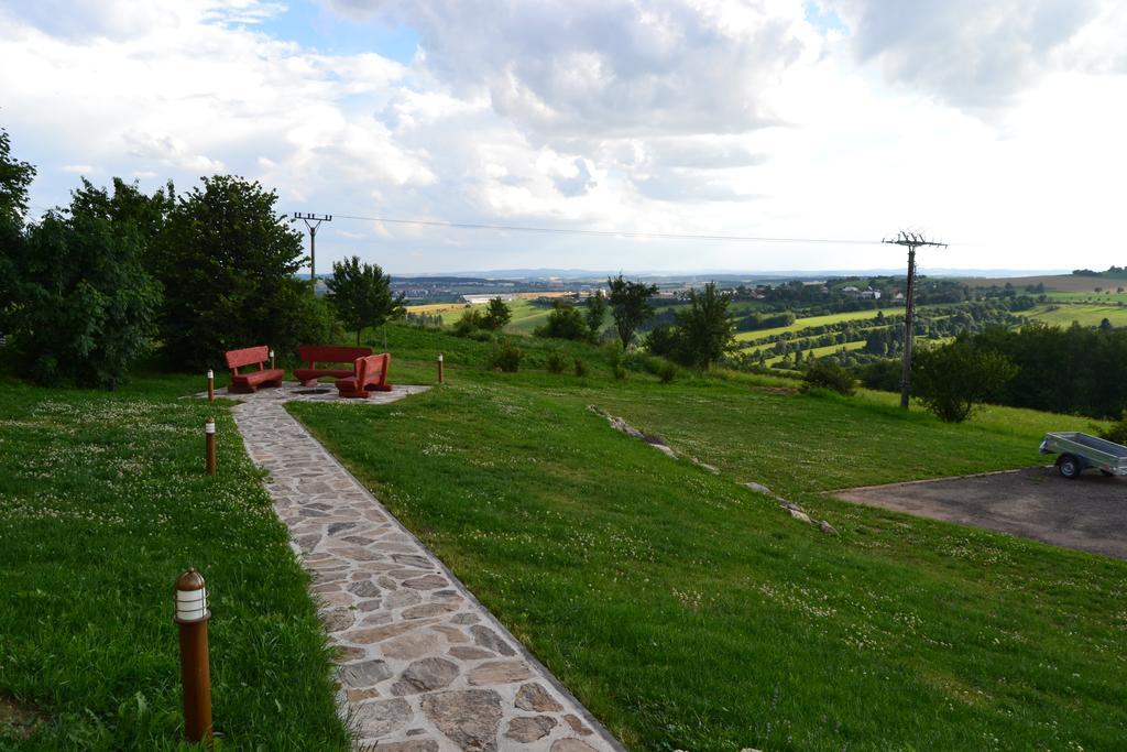Ubytovani Na Hajence Bystrice nad Pernstejnem Luaran gambar