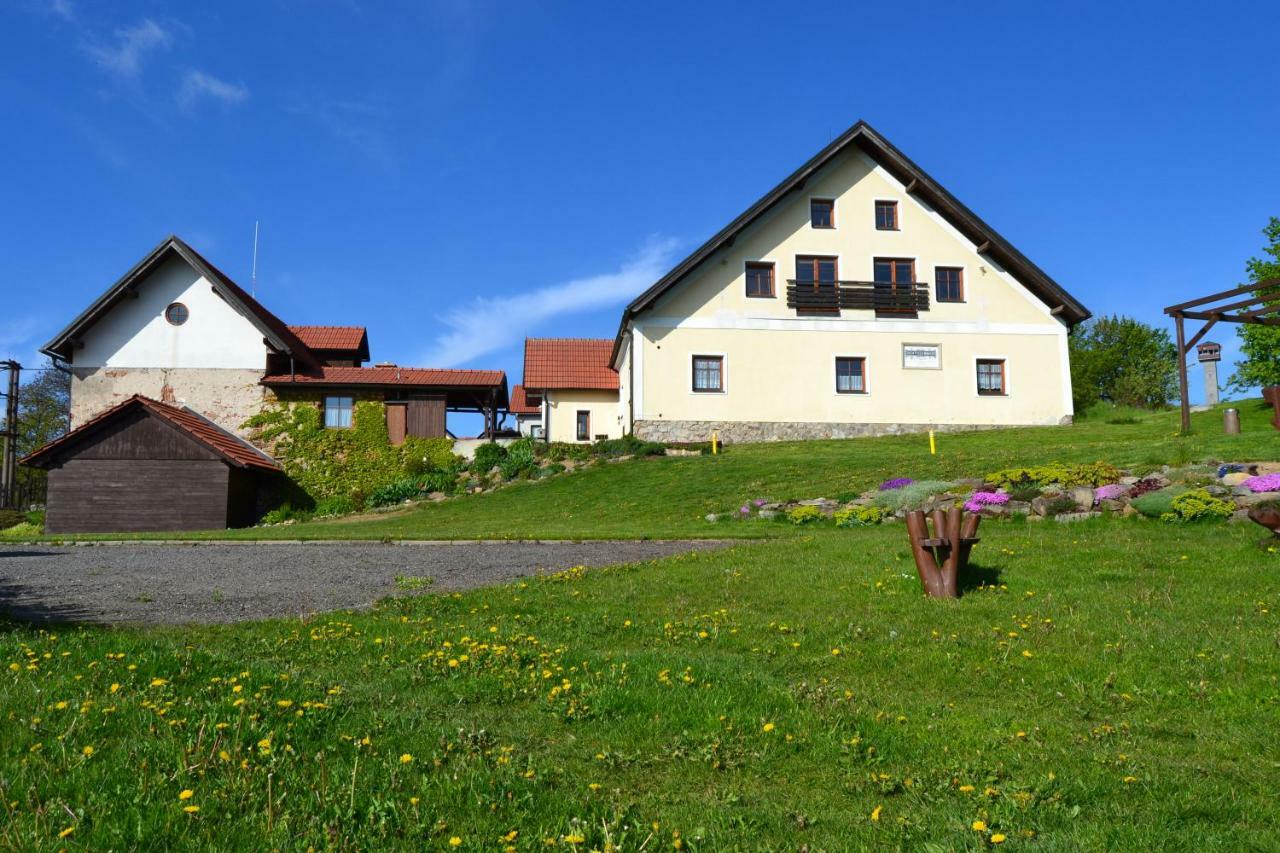 Ubytovani Na Hajence Bystrice nad Pernstejnem Luaran gambar